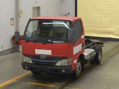 Toyota DYNA  с аукциона в Японии