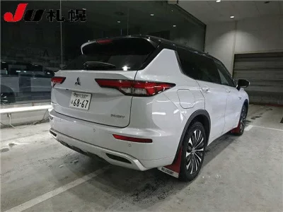Mitsubishi OUTLANDER PHEV  с аукциона в Японии