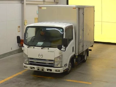 Mazda TITAN  с аукциона в Японии