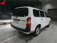 Toyota SUCCEED лот № 1082 оценка 3.5  с аукциона в Японии 1