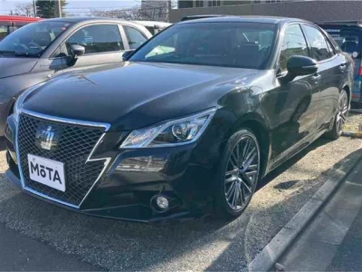 Toyota CROWN  с аукциона в Японии