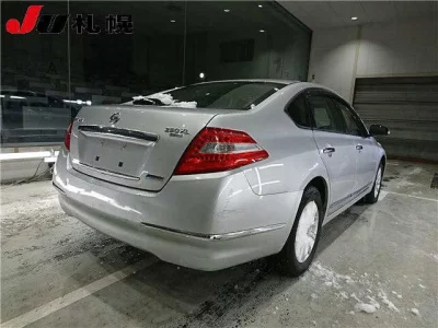 Nissan TEANA  с аукциона в Японии