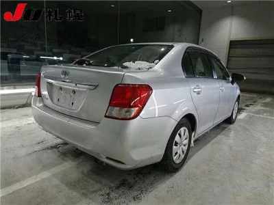 Toyota COROLLA AXIO  с аукциона в Японии