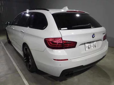 BMW 5-Series  с аукциона в Японии