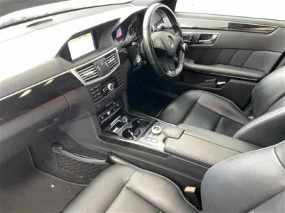 Mercedes-Benz E CLASS WAGON