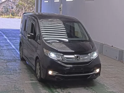 Honda STEP WAGON  с аукциона в Японии