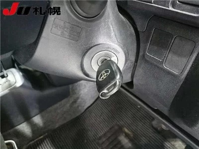 Toyota SUCCEED  с аукциона в Японии