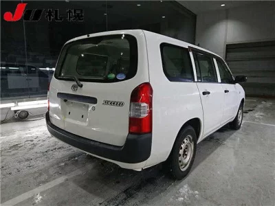 Toyota SUCCEED  с аукциона в Японии