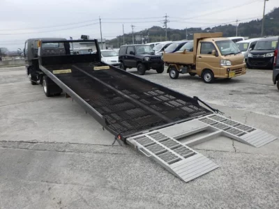 Isuzu ELF  с аукциона в Японии