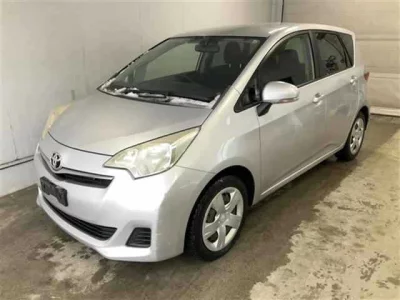 Toyota RACTIS  с аукциона в Японии