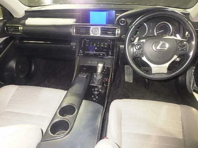 Lexus IS
