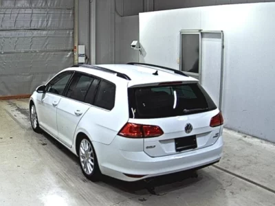 Volkswagen GOLF VARIANT