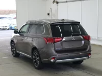 Mitsubishi OUTLANDER PHEV лот № 3519 оценка 3.5  с аукциона в Японии 1