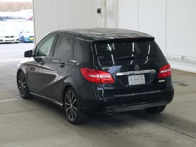 Mercedes-Benz B CLASS