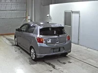 Mitsubishi MIRAGE лот № 2043 оценка 4  с аукциона в Японии 1