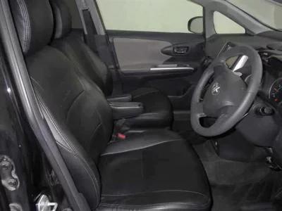 Toyota WISH  с аукциона в Японии