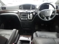 Nissan ELGRAND лот № 2054 оценка 3.5  с аукциона в Японии 2