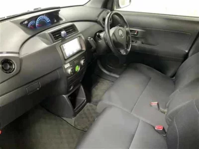 Toyota BB  с аукциона в Японии