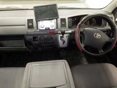 Toyota HIACE VAN  с аукциона в Японии