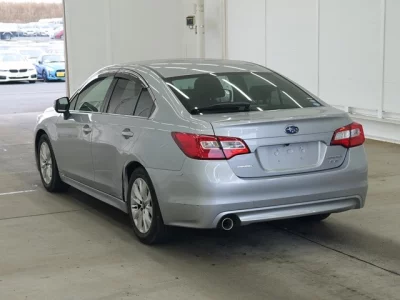 Subaru LEGACY B4  с аукциона в Японии