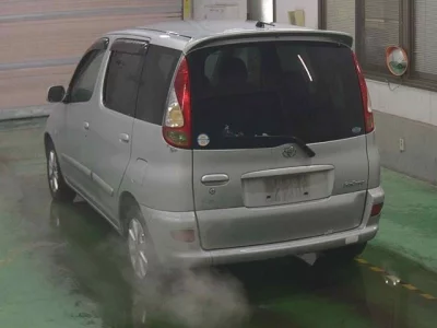 Toyota FUNCARGO  с аукциона в Японии