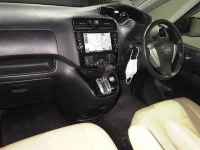 Nissan SERENA лот № 3082 оценка 3  с аукциона в Японии 4