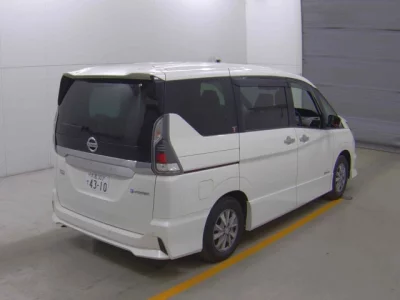 Nissan SERENA  с аукциона в Японии