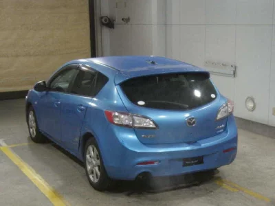 Mazda AXELA  с аукциона в Японии