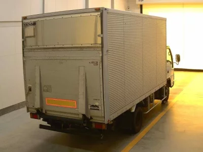 Isuzu ELF  с аукциона в Японии
