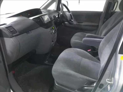 Toyota VOXY  с аукциона в Японии