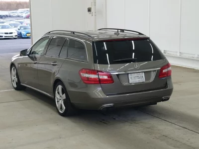 Mercedes-Benz E CLASS WAGON