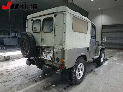 Mitsubishi JEEP