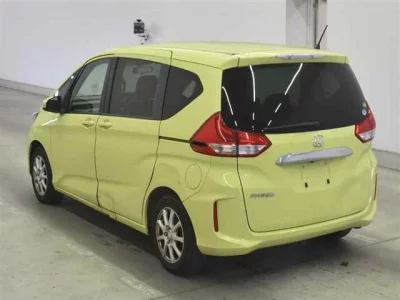 Honda FREED  с аукциона в Японии