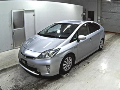 Toyota PRIUS PHV  с аукциона в Японии