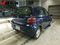 Toyota VITZ лот № 1534 оценка R  с аукциона в Японии 1