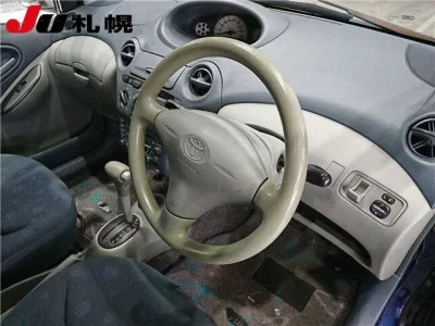 Toyota VITZ  с аукциона в Японии