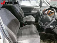 Toyota NOAH лот № 1533 оценка R  с аукциона в Японии 4