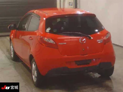 Mazda DEMIO  с аукциона в Японии