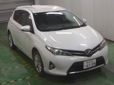 Toyota AURIS  с аукциона в Японии