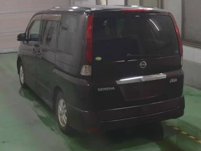 Nissan SERENA  с аукциона в Японии