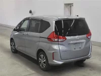 Honda FREED лот № 70103 оценка 3.5  с аукциона в Японии 1