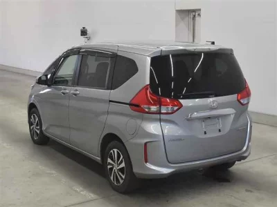 Honda FREED  с аукциона в Японии