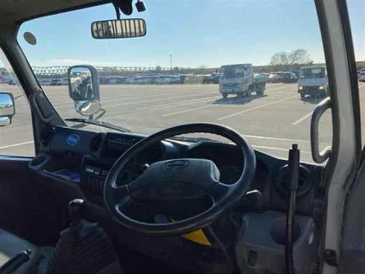 Hino DUTRO  с аукциона в Японии