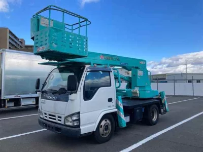 Isuzu ELF  с аукциона в Японии