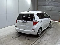 Toyota RACTIS лот № 2134 оценка 3.5  с аукциона в Японии 4