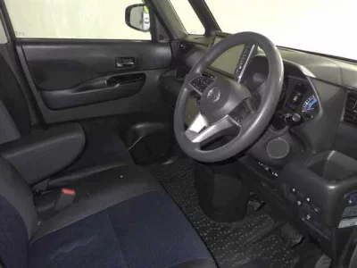 Nissan ROOX  с аукциона в Японии