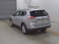 Nissan X-TRAIL лот № 8519 оценка R  с аукциона в Японии 1