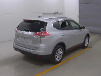 Nissan X-TRAIL  с аукциона в Японии