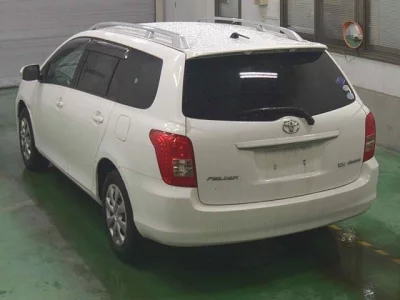 Toyota COROLLA FIELDER  с аукциона в Японии