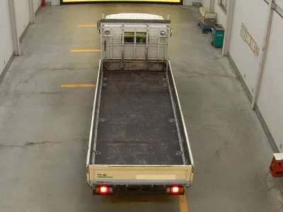 Isuzu ELF  с аукциона в Японии